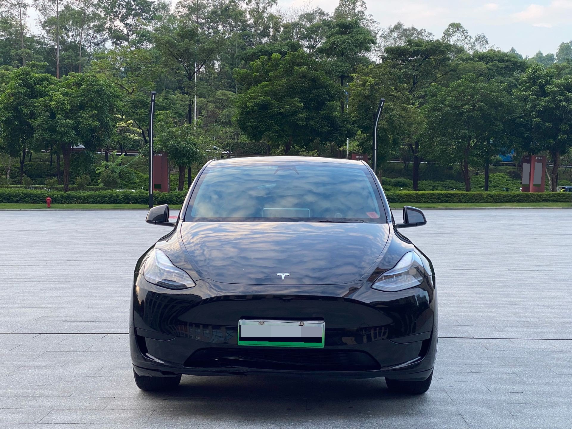 Tesla Model Y 2024 #2 Tesla Model Y 2024 car image #2