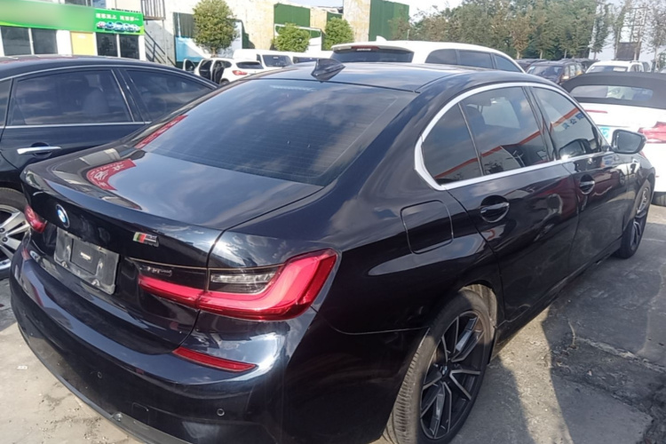 BMW 3 Series 2021 #7 BMW 3 Series 2021 صورة سيارة #7