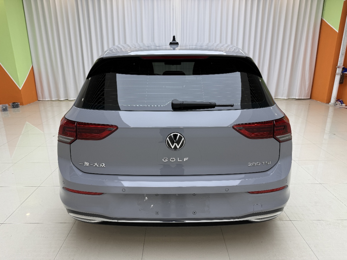 Volkswagen Golf 2022 car image #3