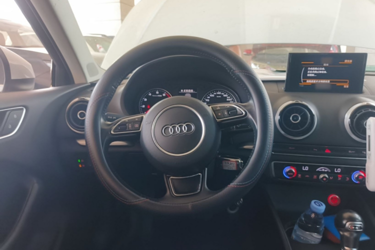 Audi A3 2017 immagine di auto #11