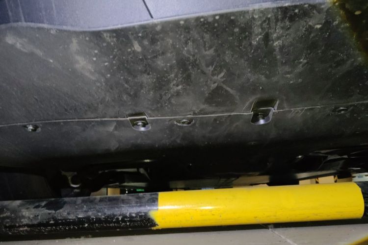 Tesla Model Y 2024 immagine di auto #27