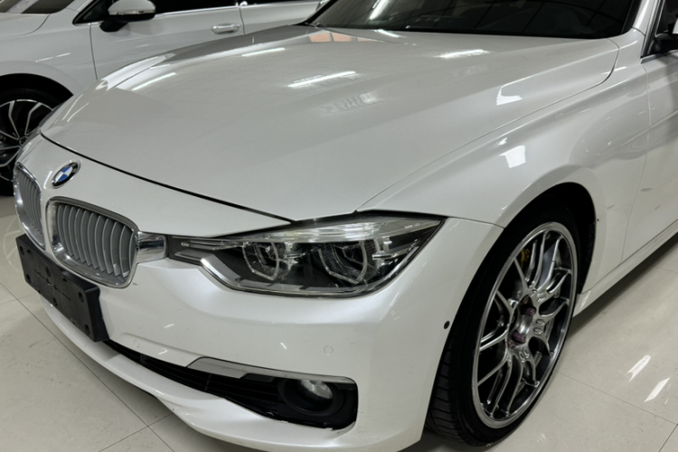 BMW 3 Series 2019 #9 BMW 3 Series 2019 car image #9