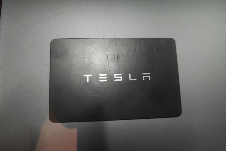 Tesla Model Y 2022 car image #9