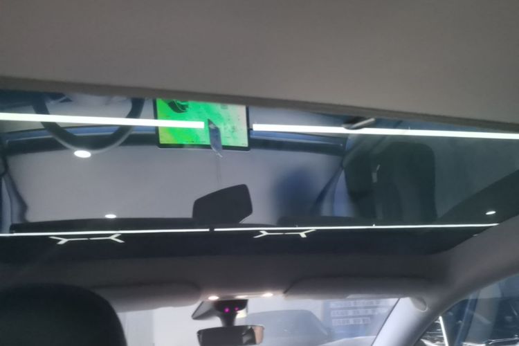 Tesla Model Y 2022 car image #20