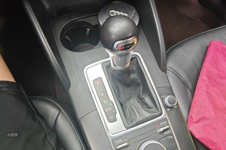 Audi A3 2015 immagine di auto #16