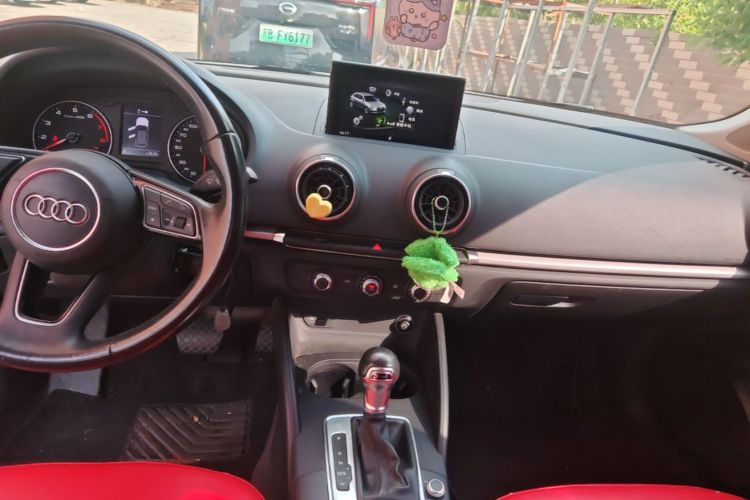 Audi A3 2019 imagem de carro #13