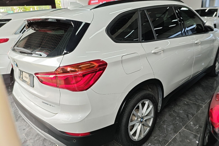 BMW X1 2019 #7 BMW X1 2019 immagine di auto #7