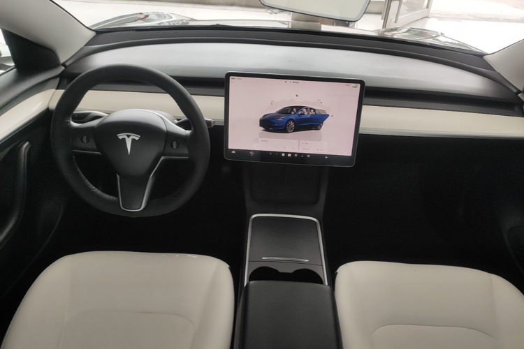 Tesla Model 3 2002 #11 Tesla Model 3 2002 car image #11
