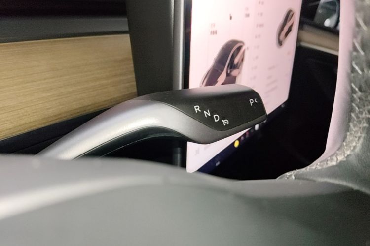 Tesla Model Y 2023 #18 Tesla Model Y 2023 immagine di auto #18