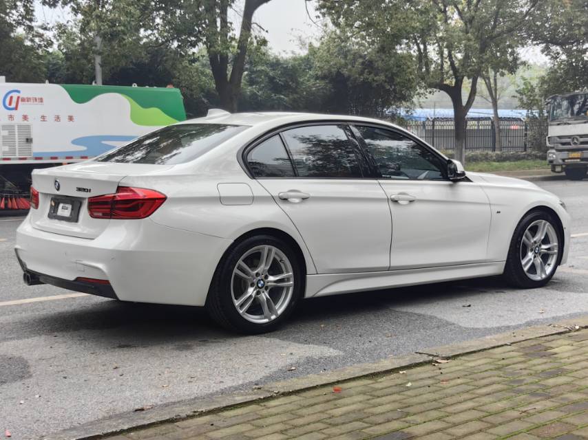 BMW 3 Series 2019 #11 BMW 3 Series 2019 car image #11