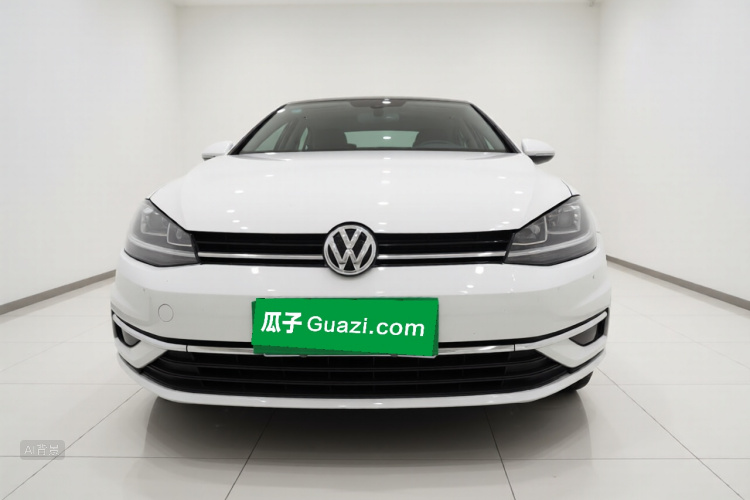 Volkswagen Golf 2020 car image #3