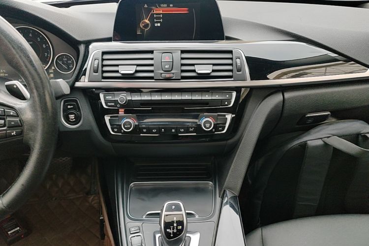 BMW 3 Series 2017 imagen de coche #15