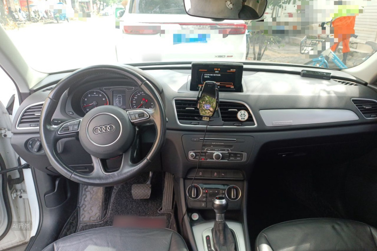 Audi Q3 2017 #11 Audi Q3 2017 car image #11
