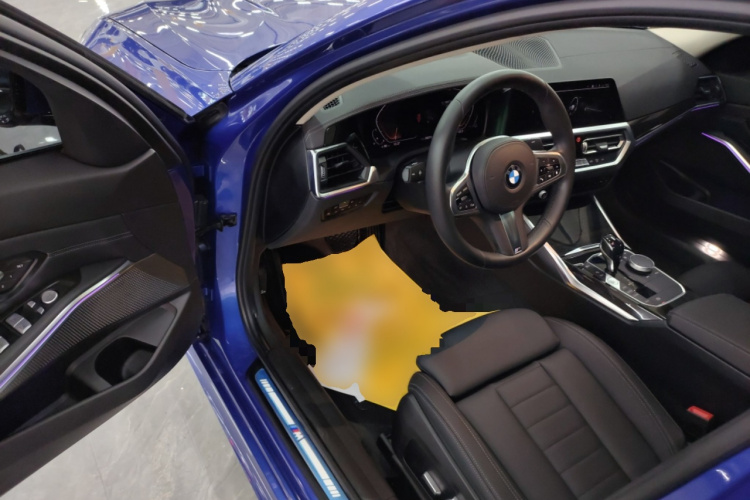 BMW 3 Series 2019 изображение автомобиля #16