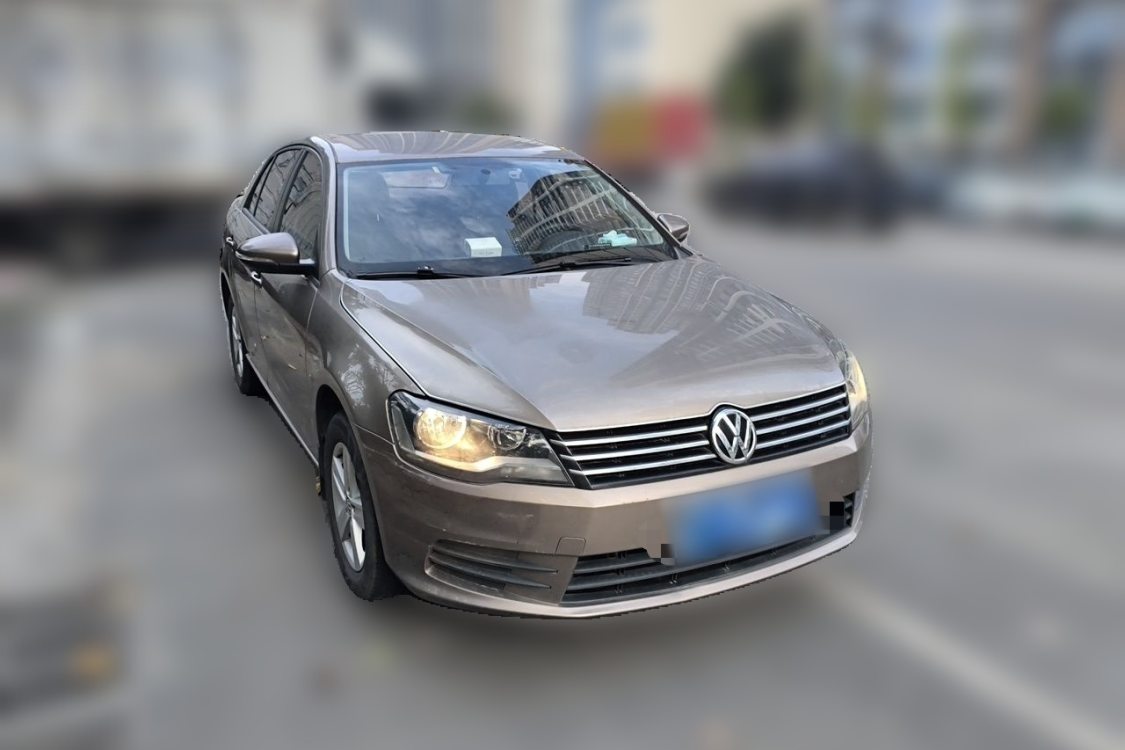 Volkswagen Bora 2013 car image #2