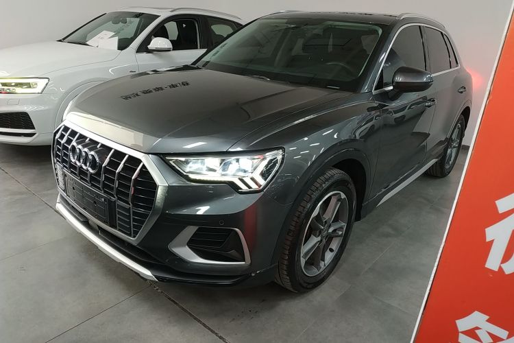 Audi Q3 2020 car image #2