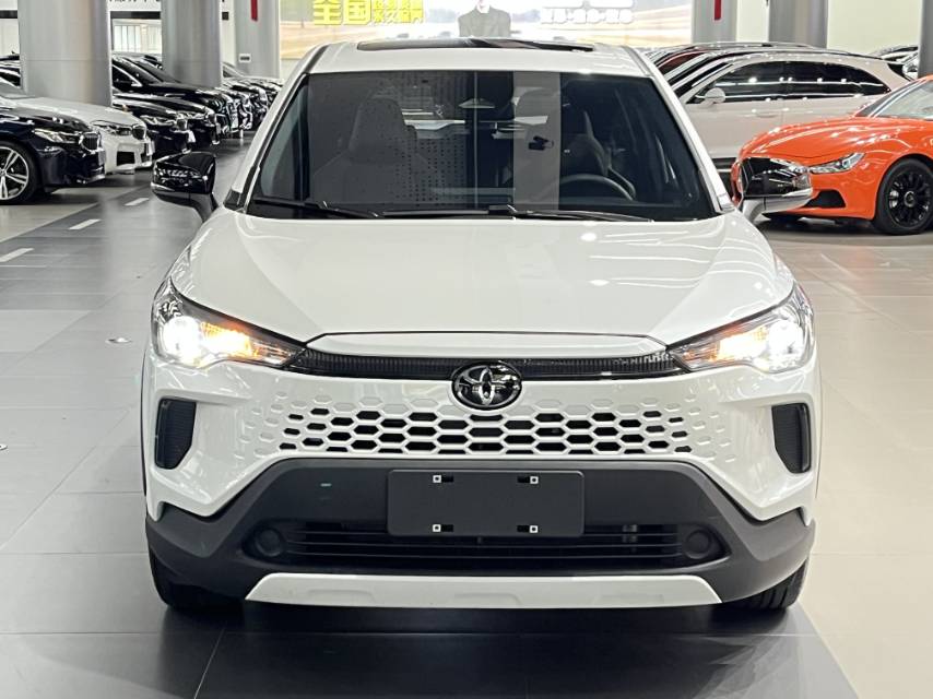 Toyota Corolla Cross 2026 #2 Toyota Corolla Cross 2026 car image #2