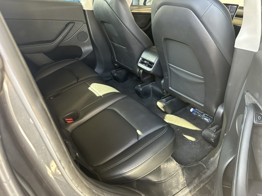 Tesla Model Y 2023 #7 Tesla Model Y 2023 car image #7