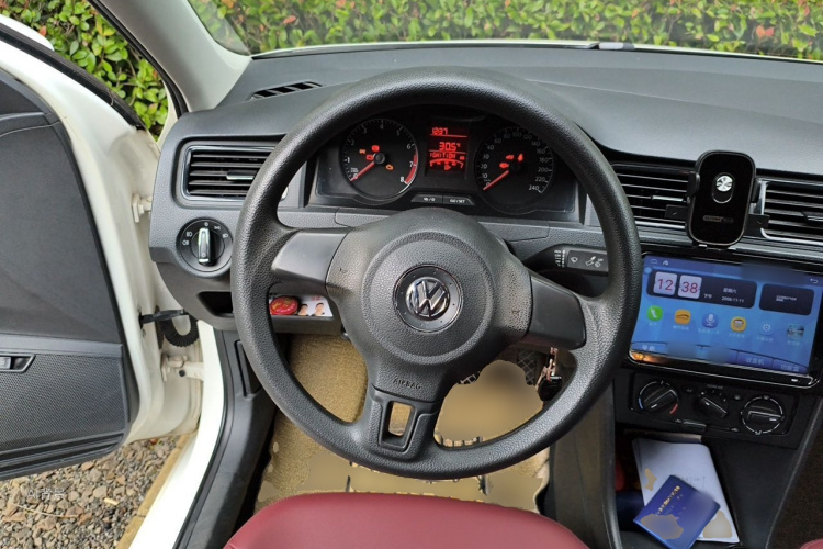 Volkswagen Santana 2016 car image #12