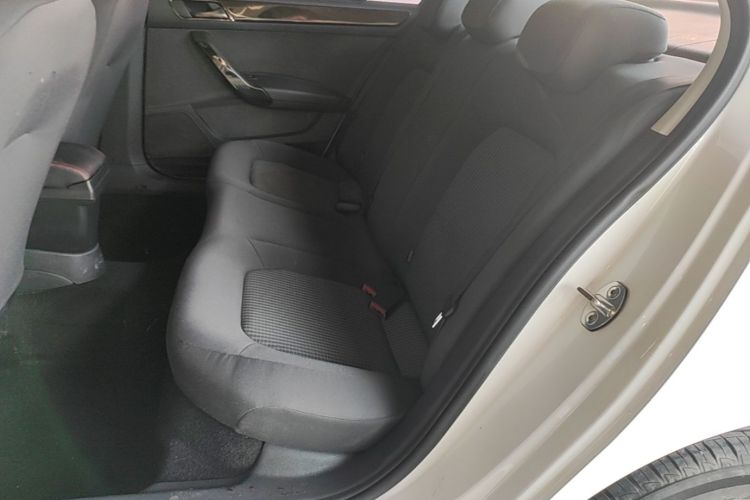 Volkswagen Santana 2018 #13 Volkswagen Santana 2018 car image #13