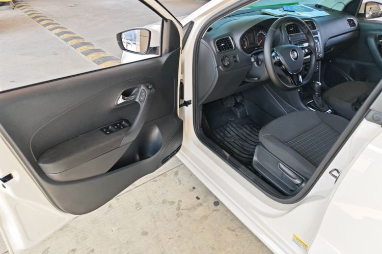 Volkswagen Polo 2016 image de voiture #16