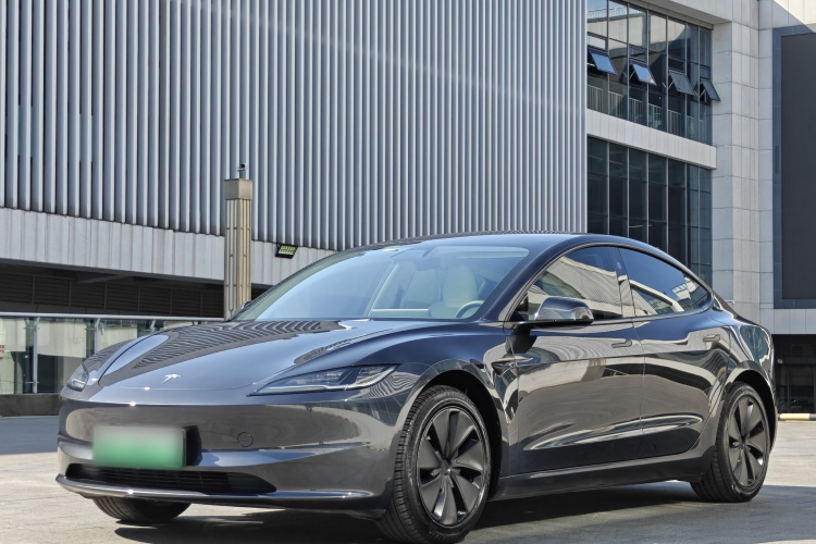 Tesla Model 3 2025 #2 Tesla Model 3 2025 car image #2