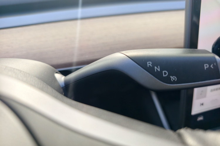 Tesla Model 3 2020 car image #11