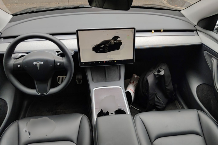 Tesla Model Y 2023 #10 Tesla Model Y 2023 car image #10