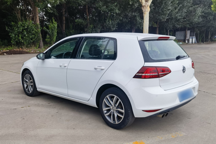 Volkswagen Golf 2017 car image #4