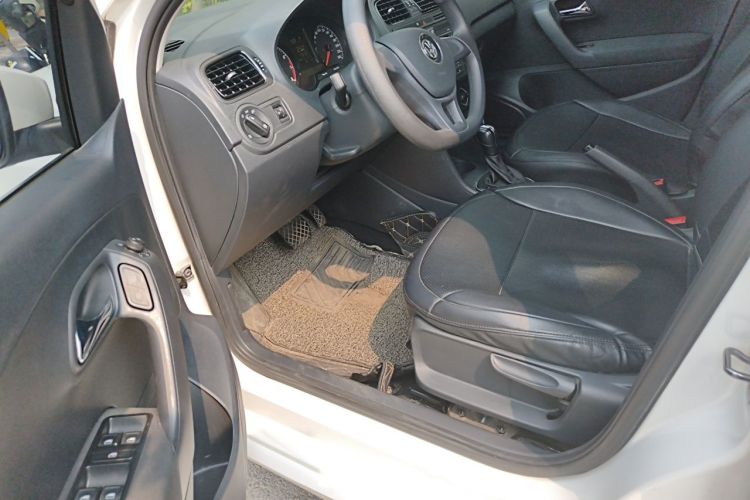 Volkswagen Polo 2017 #13 Volkswagen Polo 2017 car image #13