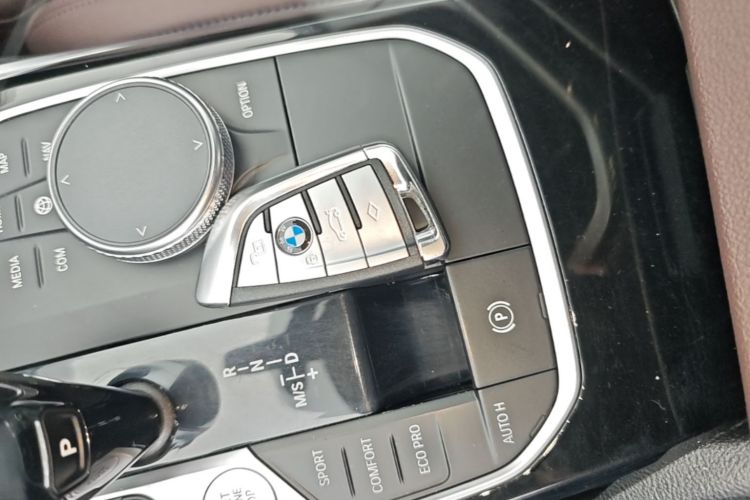 BMW 3 Series 2020 #14 BMW 3 Series 2020 immagine di auto #14