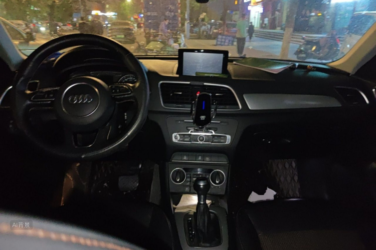 Audi Q3 2018 #11 Audi Q3 2018 car image #11