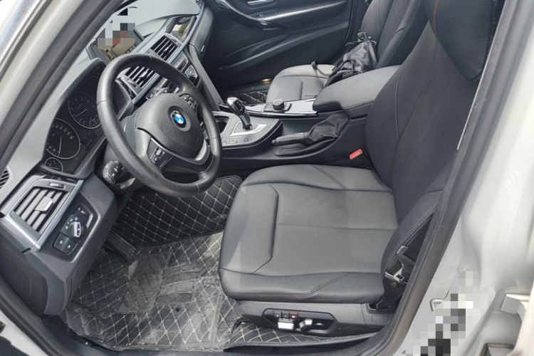 BMW 3 Series 2017 car image #15