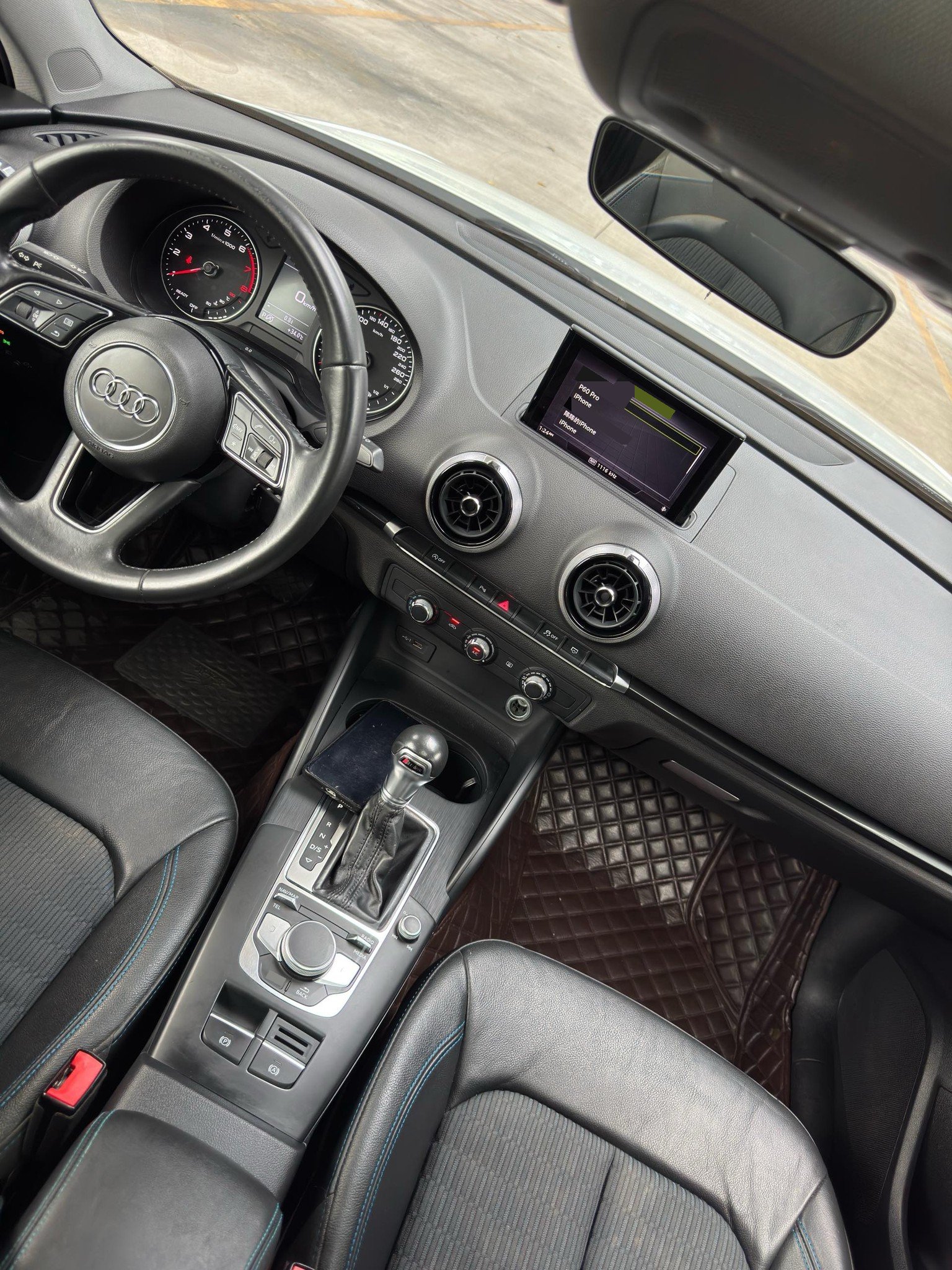 Audi A3 2018 car image #16