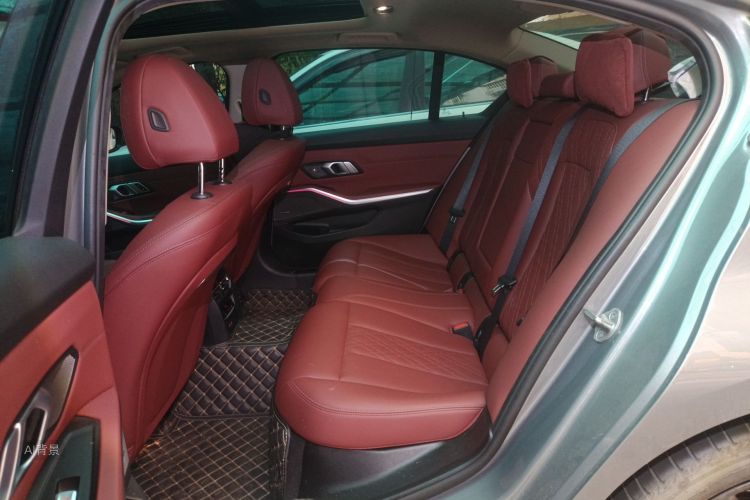 BMW 3 Series 2024 изображение автомобиля #19