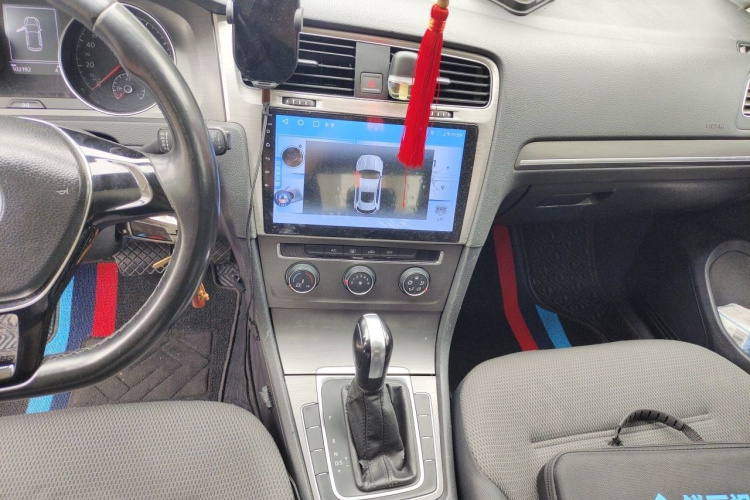 Volkswagen Golf 2016 car image #17