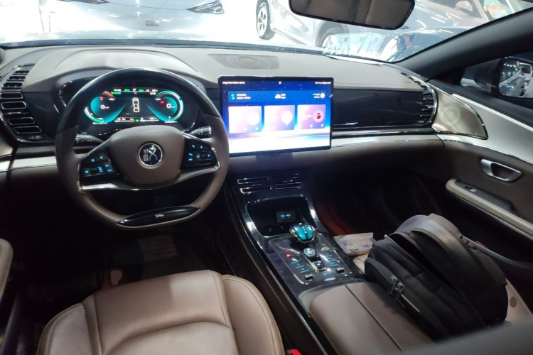 BYD Han 2021 car image #10