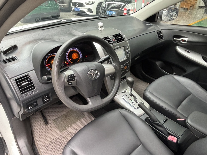 Toyota Corolla 2013 #12 Toyota Corolla 2013 car image #12