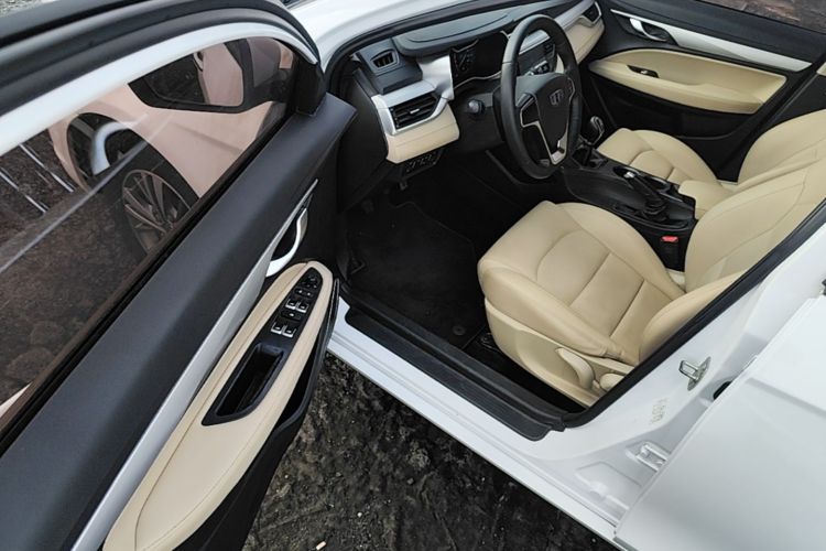 GEELY Emgrand 2018 #12 GEELY Emgrand 2018 car image #12