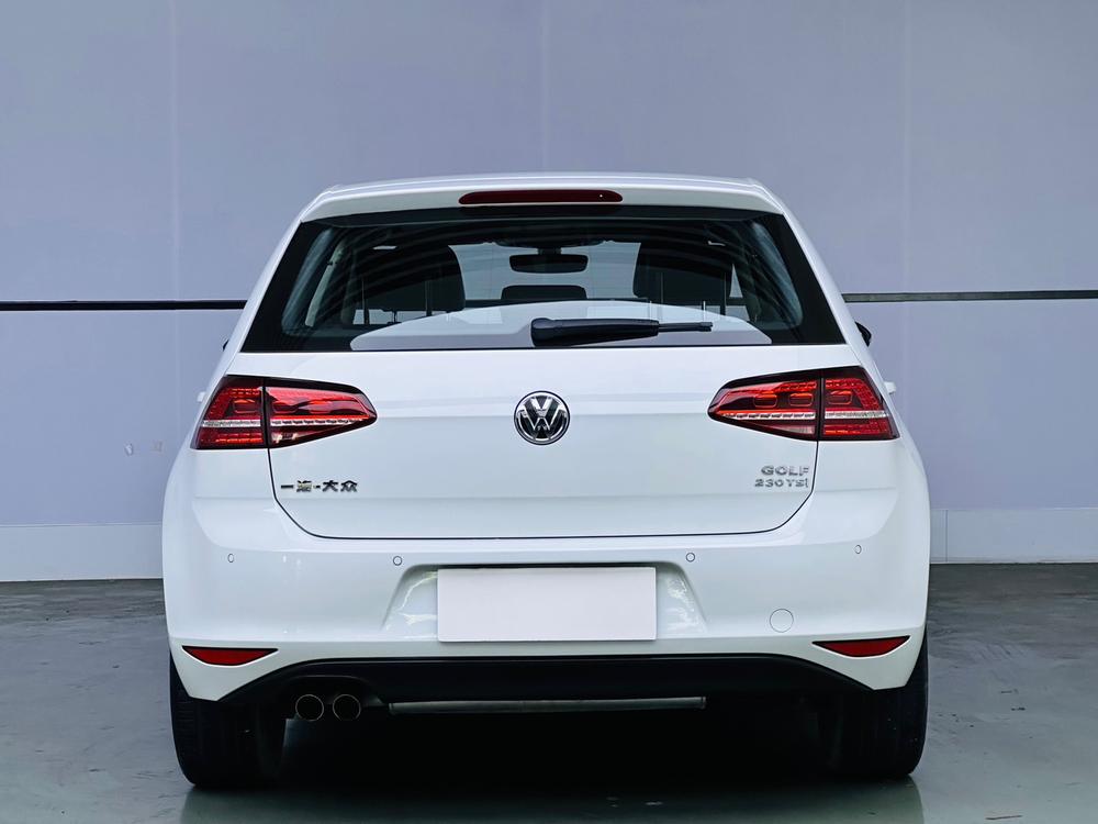 Volkswagen Golf 2017 car image #5