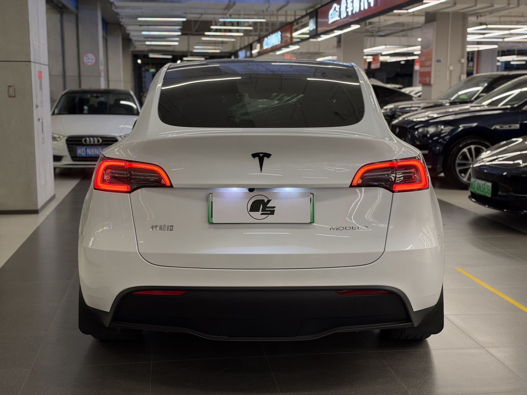 Tesla Model Y 2024 car image #5