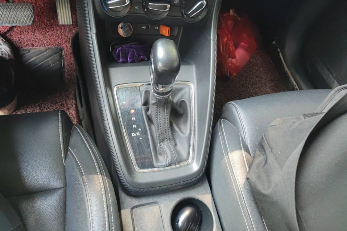 MG ZS 2017 #27 MG ZS 2017 car image #27