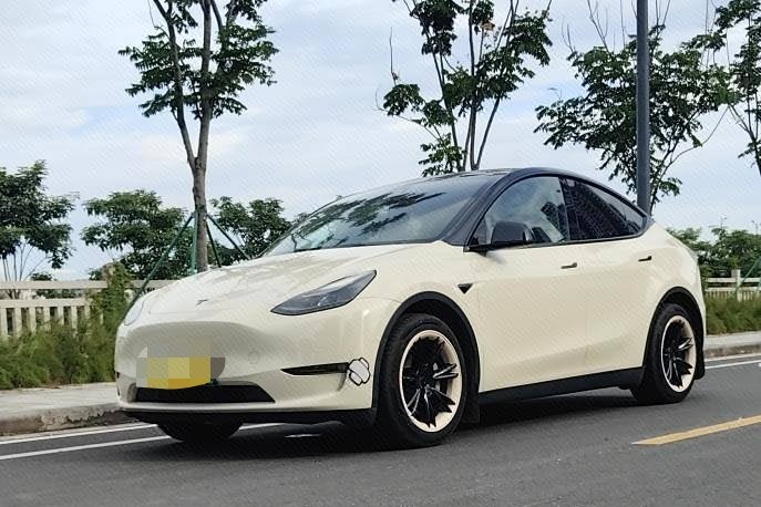 Tesla Model Y 2021 car image 