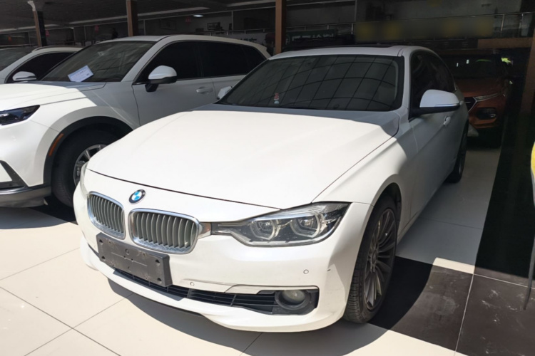 BMW 3 Series 2017 #2 BMW 3 Series 2017 изображение автомобиля #2