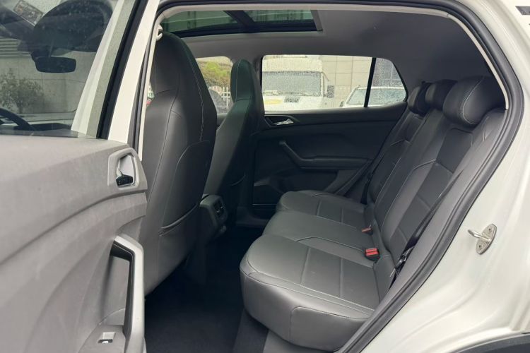 Volkswagen T-Cross 2022 изображение автомобиля #11