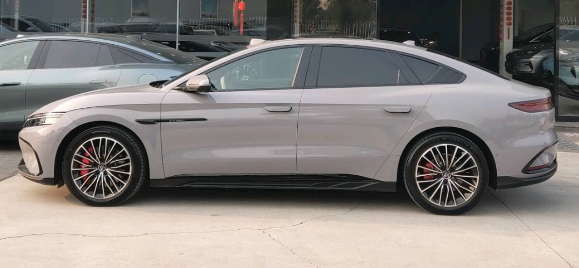 BYD Han 2025 car image #3
