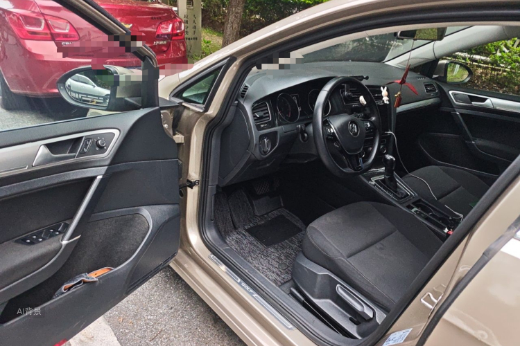 Volkswagen Golf 2020 car image #18