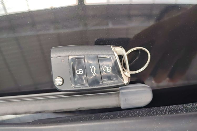 Volkswagen Lavida 2018 car image #9
