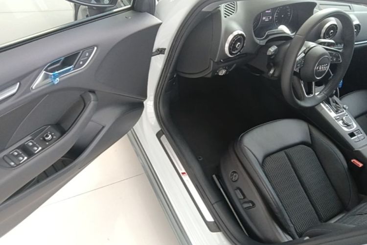 Audi A3 2020 car image #16