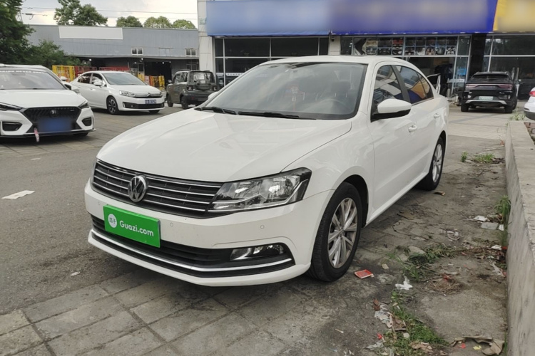 Volkswagen Lavida 2017 car image #2